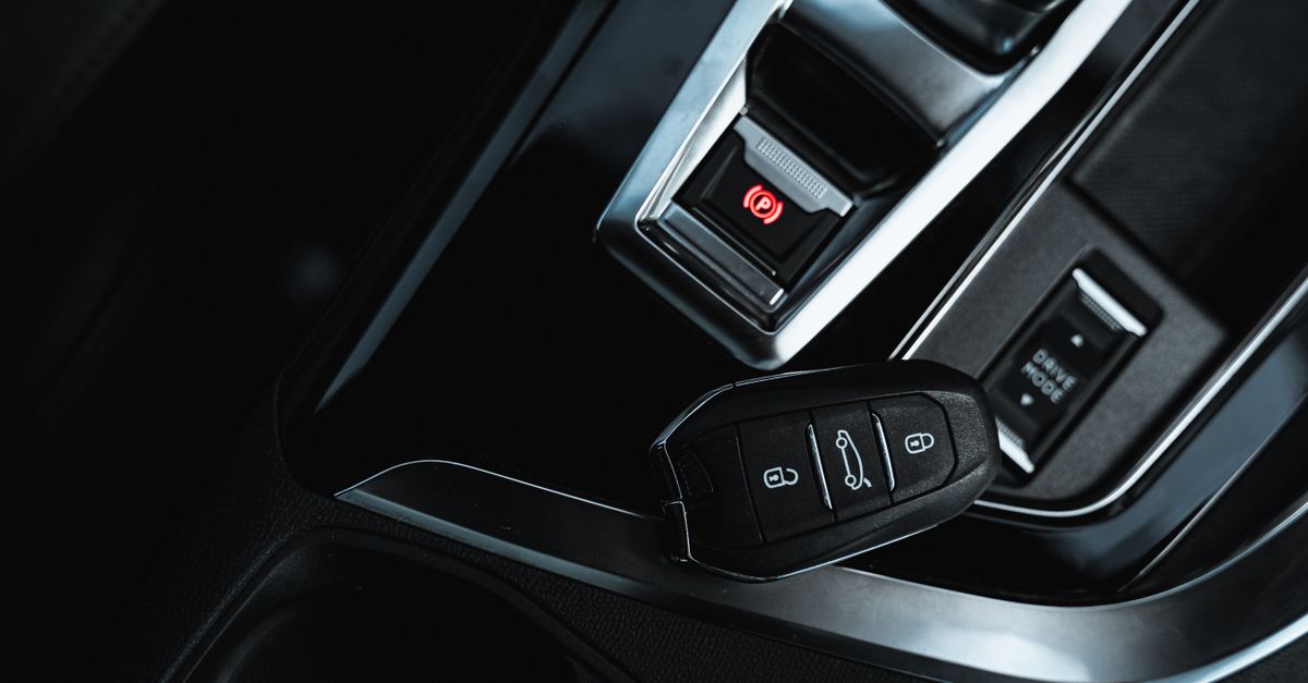 Chevrolet car key fob — Liberty Lock Toronto Locksmith